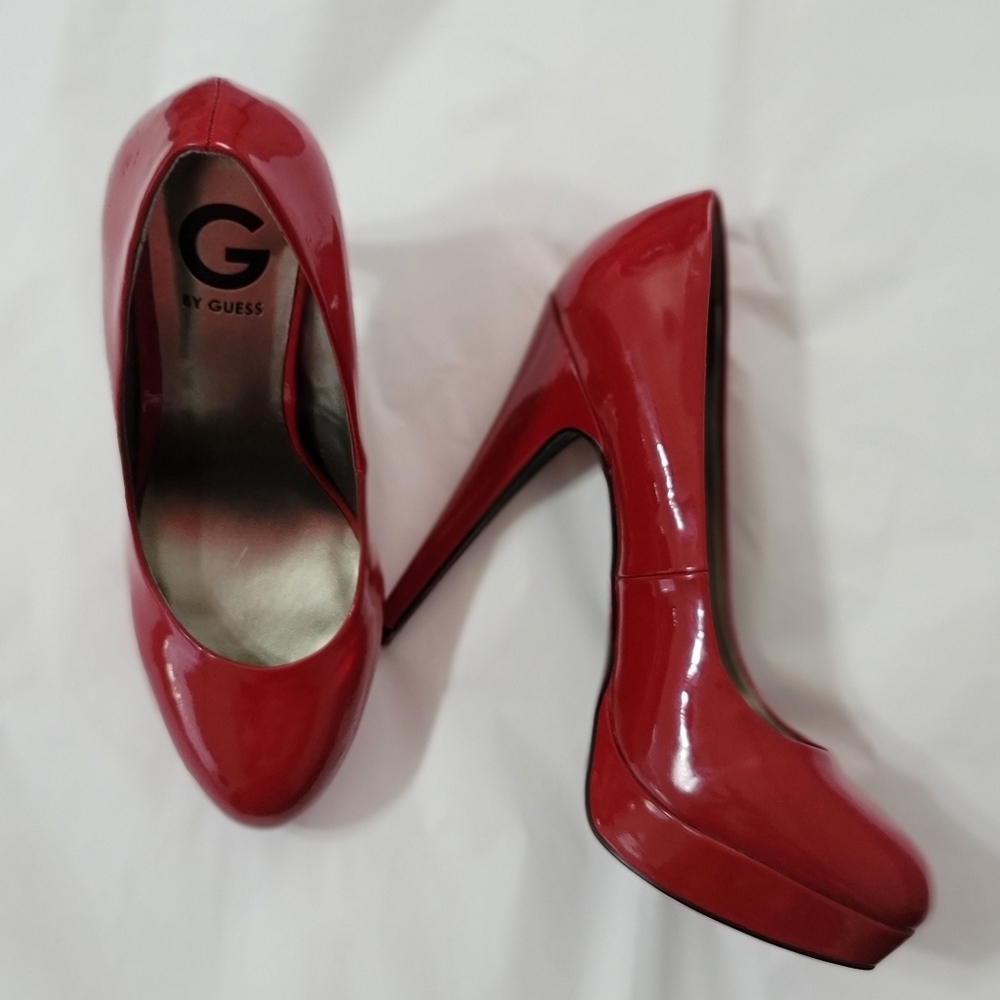 G by Guess Red Pumps NWOT